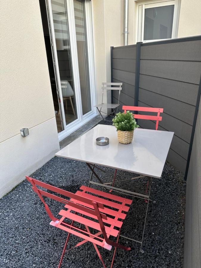 Apartament Le Sacre - Centre - Cour Privative - Parking Reims Zewnętrze zdjęcie