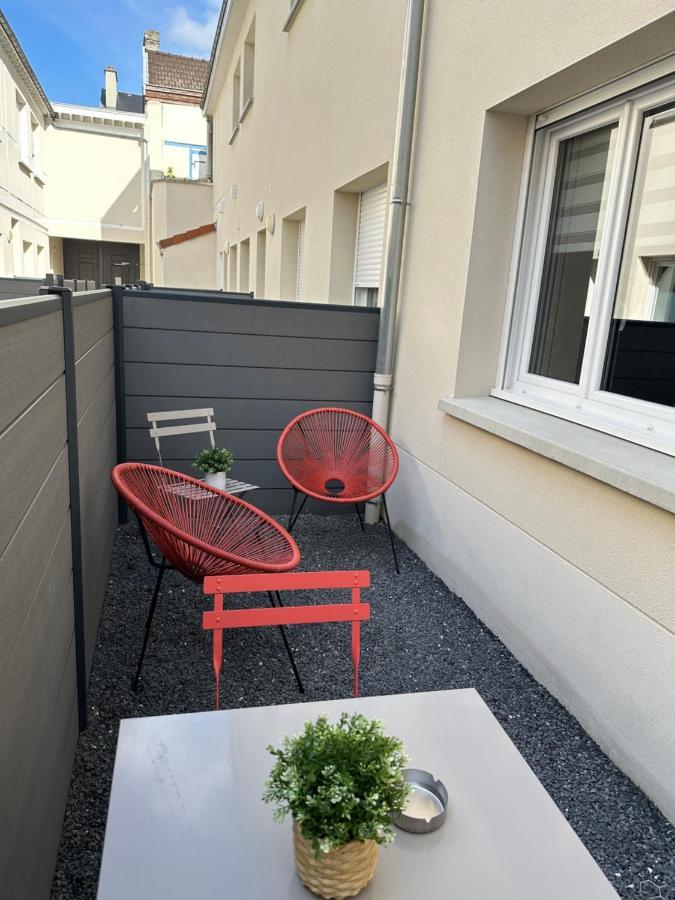 Apartament Le Sacre - Centre - Cour Privative - Parking Reims Zewnętrze zdjęcie