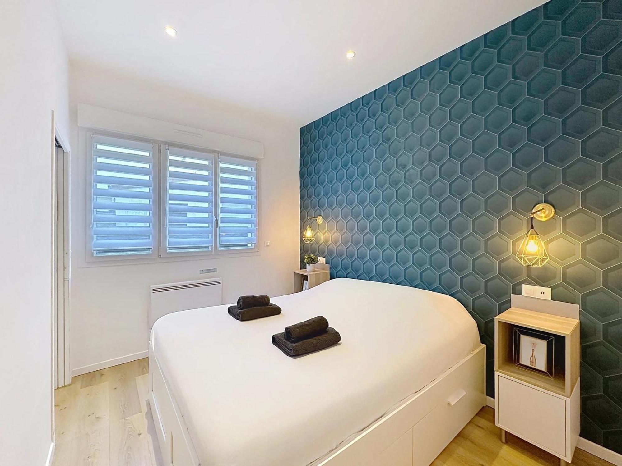 Apartament Le Sacre - Centre - Cour Privative - Parking Reims Zewnętrze zdjęcie