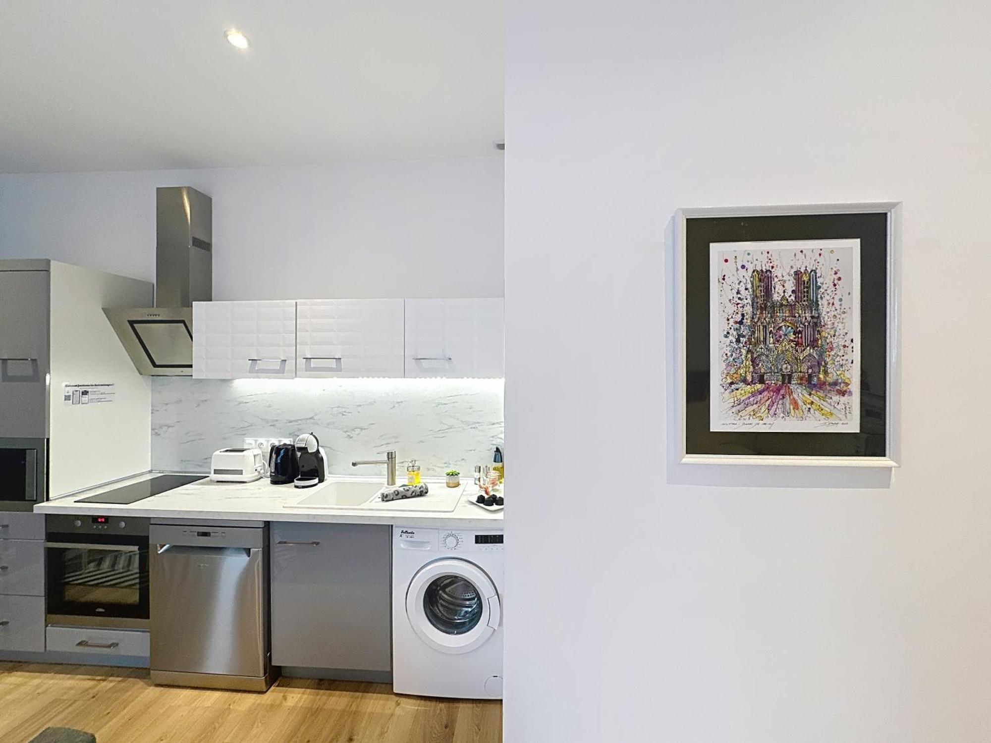 Apartament Le Sacre - Centre - Cour Privative - Parking Reims Zewnętrze zdjęcie